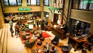 Central Station / Alex Shansky